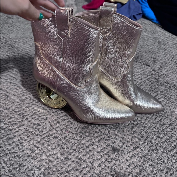 Katy Perry Collections Metallic Gold Heeled Boots - Picture 3 of 5